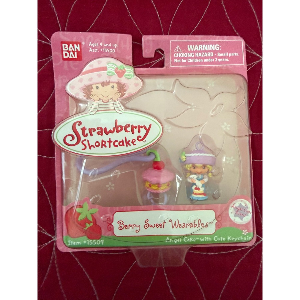 Bandai Strawberry Shortcake Berry Sweet Wearables Angel CakeFigure Keychain 2002